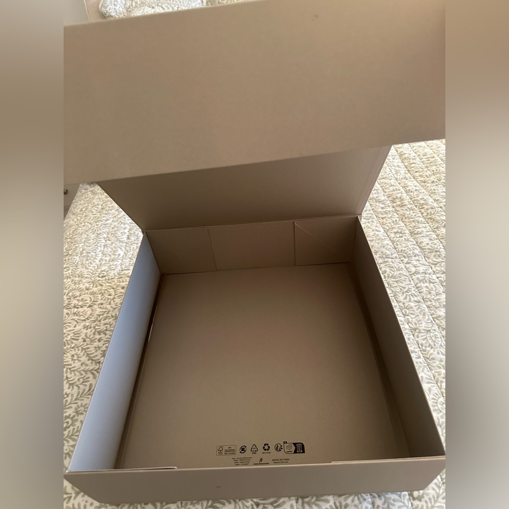 Weekend Max Mara
empty box - Picture 3 of 3